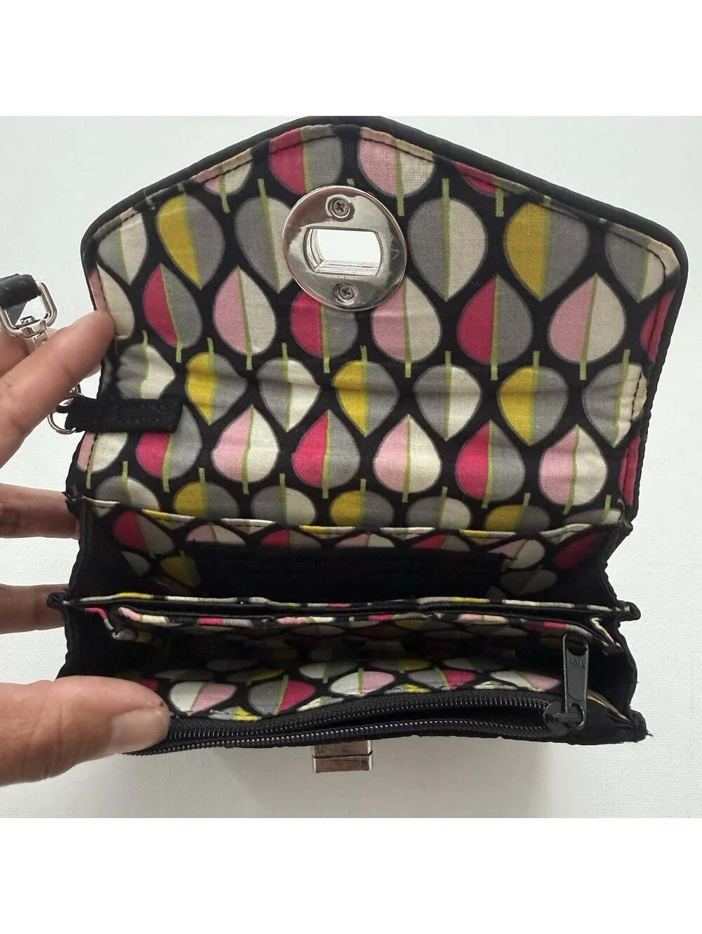 Vera Bradley Black Quilted Turn Lock Wristlet Wallet Colorful Leaf Interior